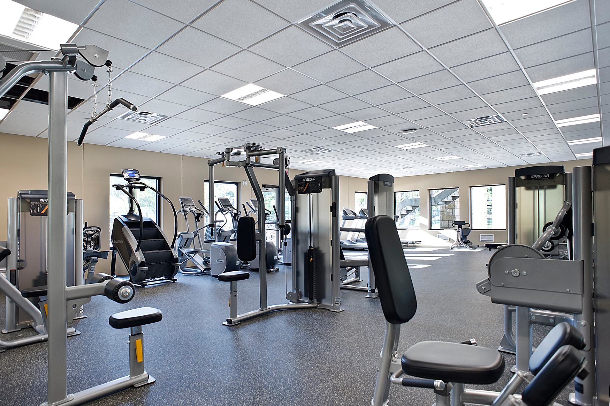 The Country Club of Sioux Falls clean living in the wellness center through cardio, personal training, therapy, special member services South Dakota